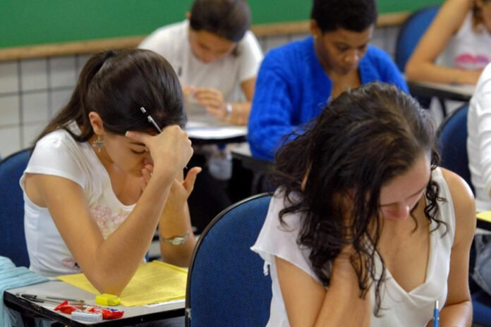 PL que cria regras para concursos tramita na Ales