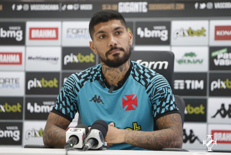 Yuri Lima admite dificuldade com mudança de técnicos no Vasco