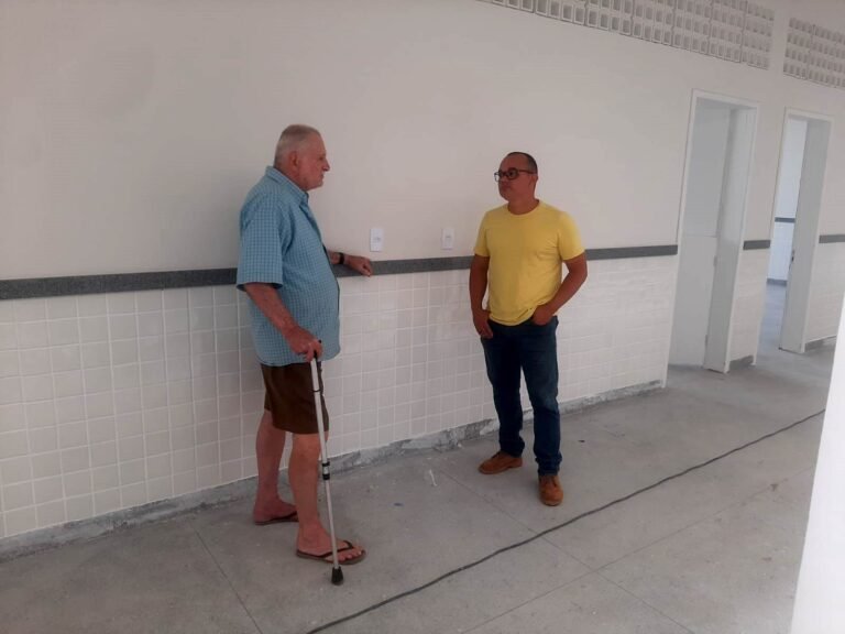 FUNCIONÁRIOS ACERTAM ÚLTIMOS DETALHES PARA CONCLUIR CONSTRUÇÃO DA CRECHE PADRE JOSÉ DE ANCHIETA - NOTÍCIAS DE PINHEIROS