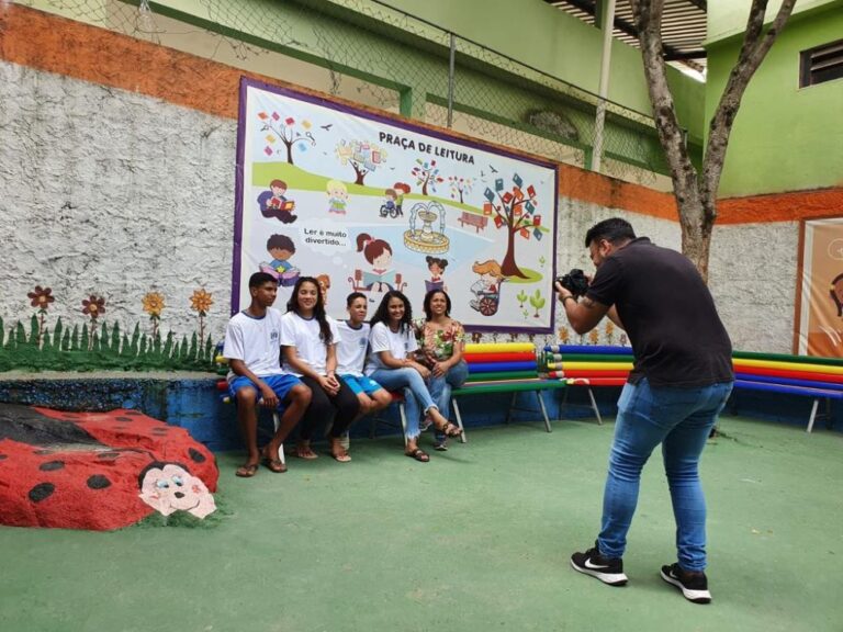 Alunos de São Vicente, Cachoeiro, participam de oficina de edição de imagens