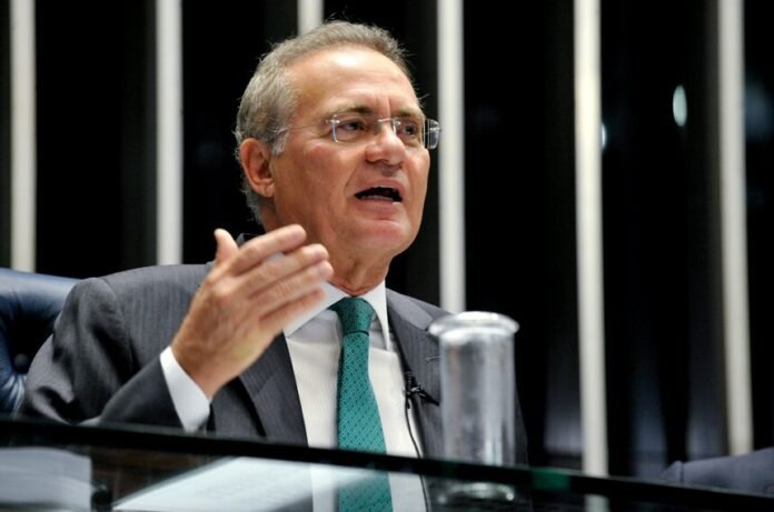 Renan Calheiros tem Instagram suspenso e leva multa do TRE-AL