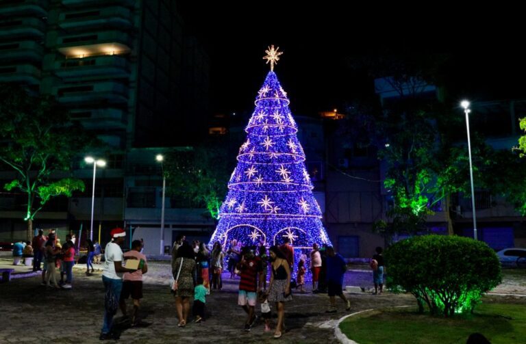 Decoração de Natal na Praça de Fátima segue até o dia 10 de janeiro