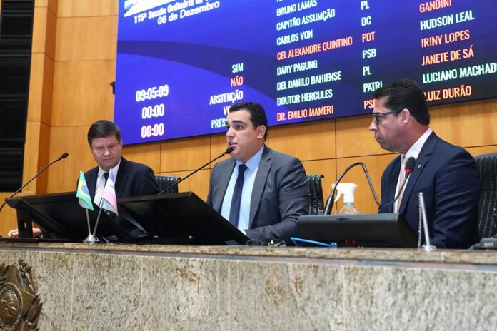 Dez urgências aguardam votação