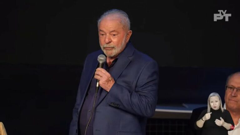 Lula deve mudar Lei das Estatais para Mercadante ficar no BNDES