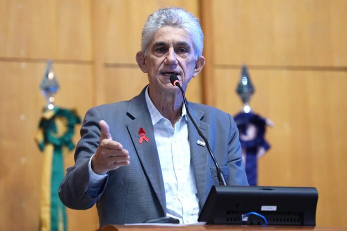 Marino presta contas de trabalho à frente da Sesa