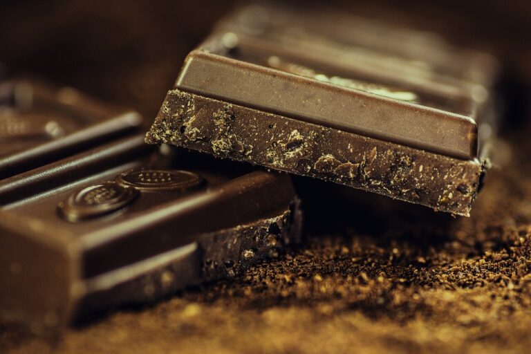 Metais tóxicos são encontrados em chocolate, diz estudo