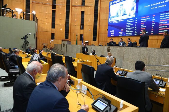 Servidores estaduais terão abono este mês
