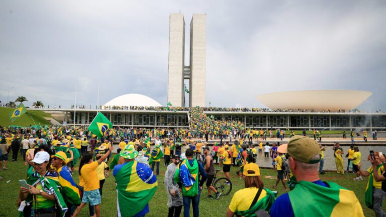 Bolsonaristas invadiram o Congresso