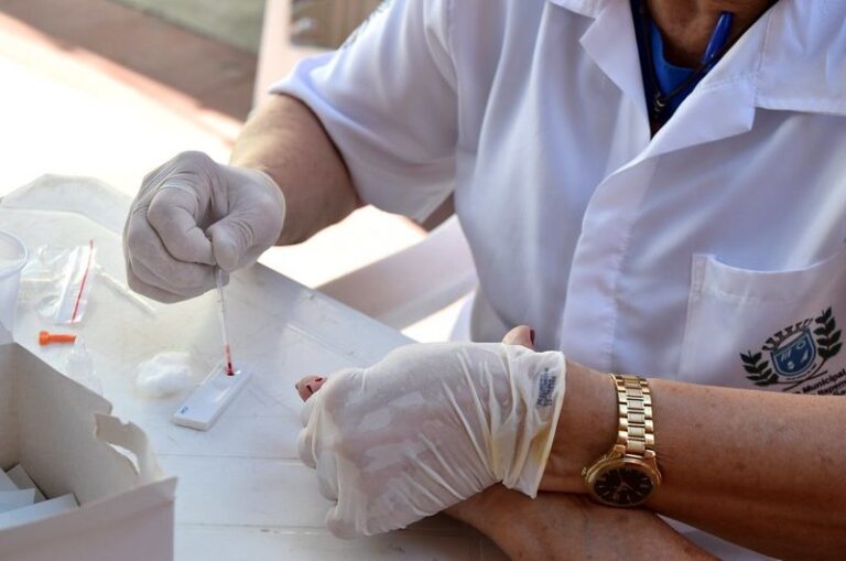 Saúde: ação preventiva para o carnaval terá testes rápidos de HIV