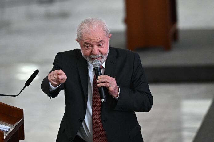 Estadão volta a criticar Lula, em editorial: Joga contra si e contra o país