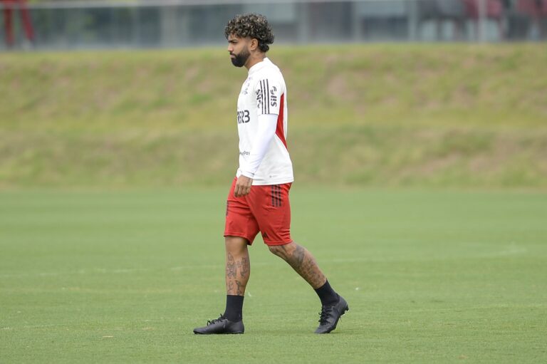 Gabigol volta a treinar no Flamengo na semana da final do Carioca