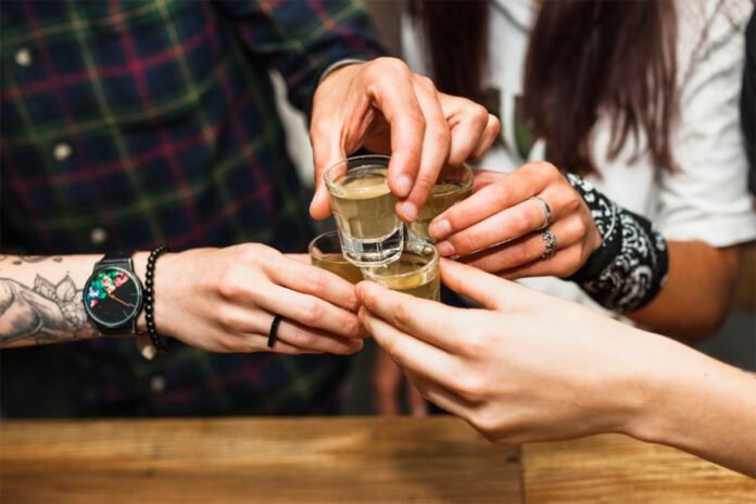 Uso de álcool e drogas por jovens na mira de PL