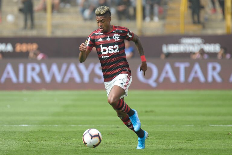 Bruno Henrique pode ser relacionado pelo Flamengo para a finalíssima do Carioca