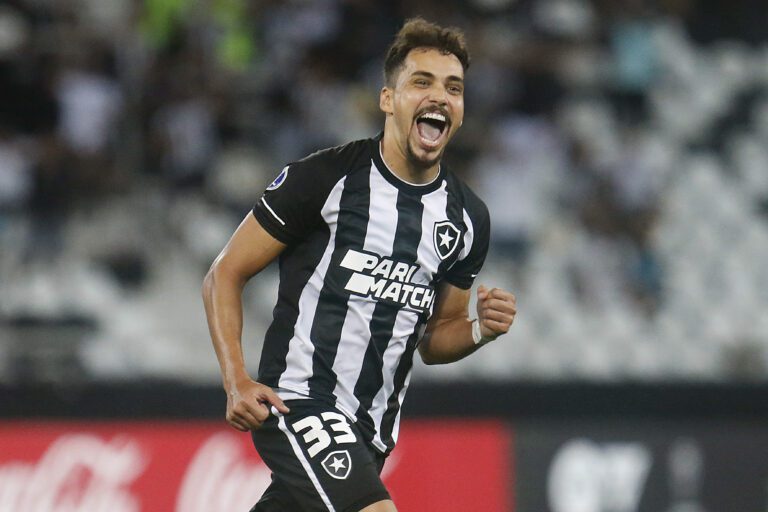 Eduardo celebra primeira vitória do Botafogo na Sul-Americana e agradece apoio da torcida