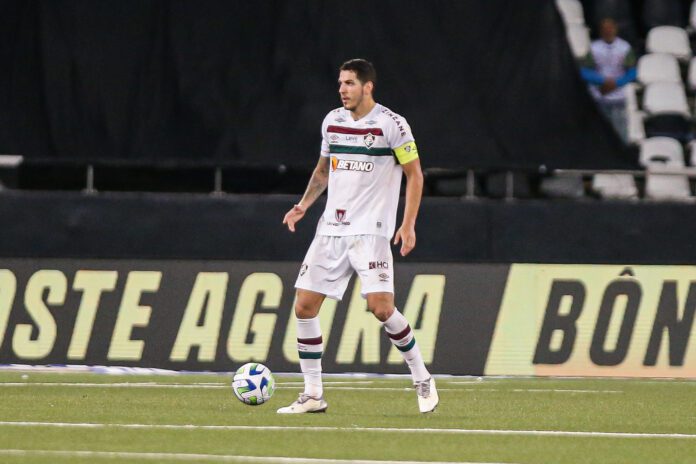 Nino lamenta erros do Fluminense na derrota para o Botafogo