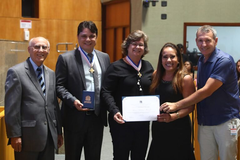 Profissionais de enfermagem são homenageados na Ales
