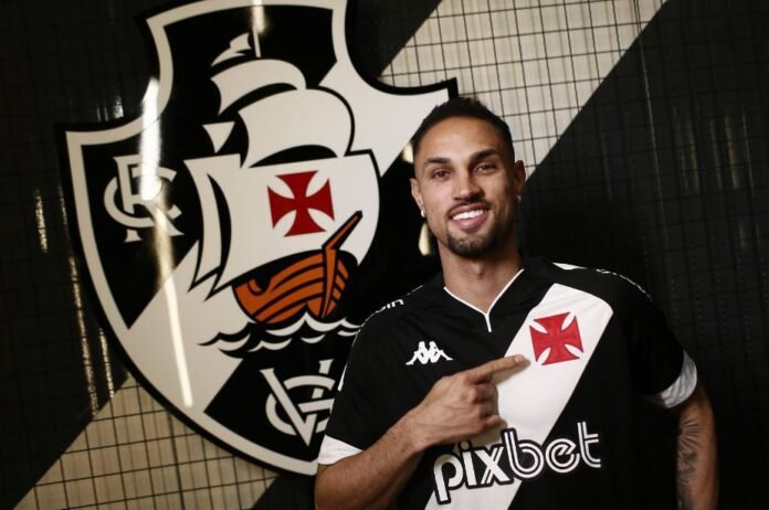 Vasco anuncia a contratação do atacante Serginho