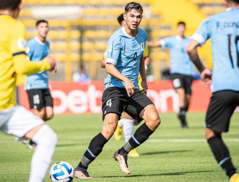 Botafogo acerta salários com lateral uruguaio e avança pela contratação