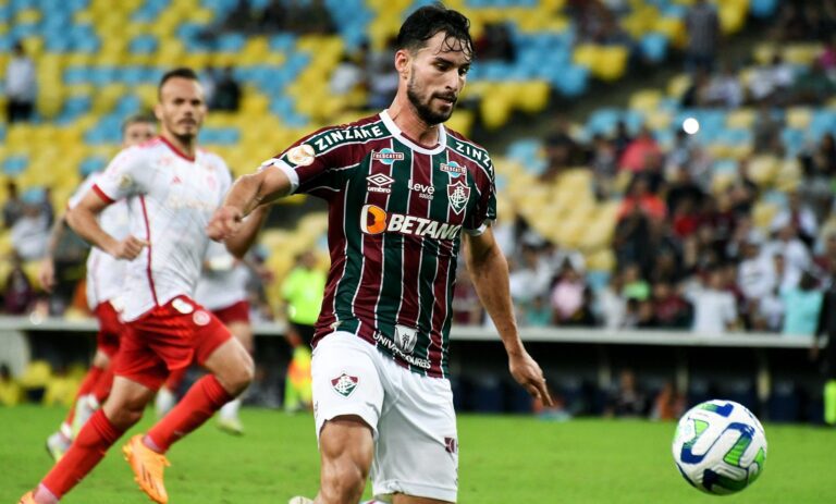 Diniz rasga elogios a Martinelli após vitória do Fluminense: “Tem muitas qualidades”
