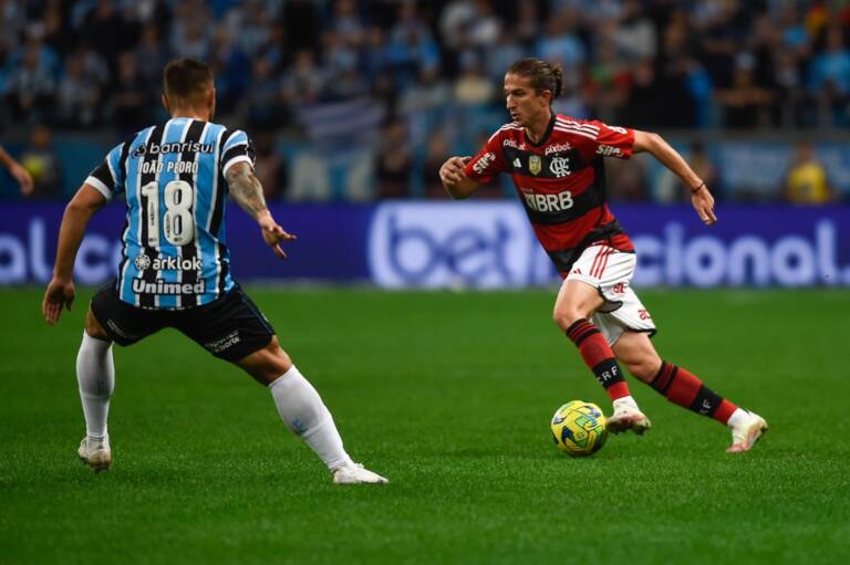 Filipe Luís abre discussão sobre renovação com o Flamengo