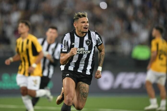 Botafogo vence o Guaraní-PAR de virada e leva vantagem nas oitavas da Sul-Americana