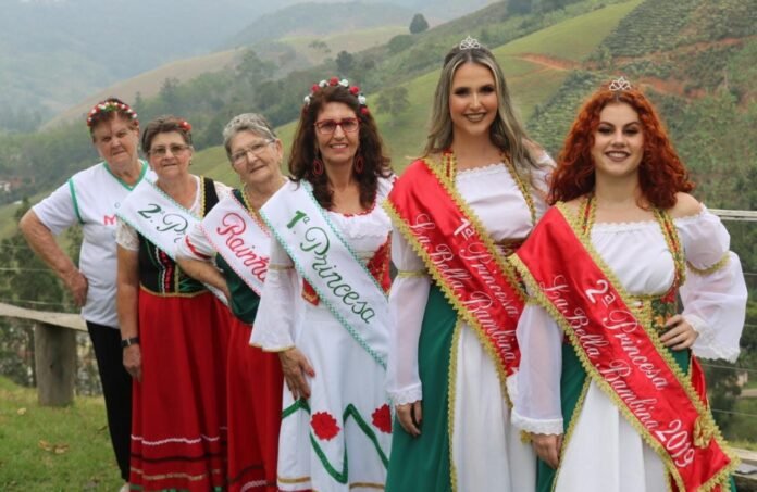 Nonas e Bambinas das edições anteriores.