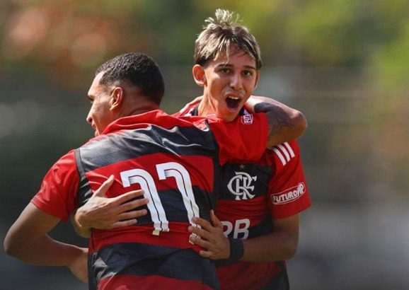 Flamengo volta a vencer o Santos e está na final do Brasileirão sub-20