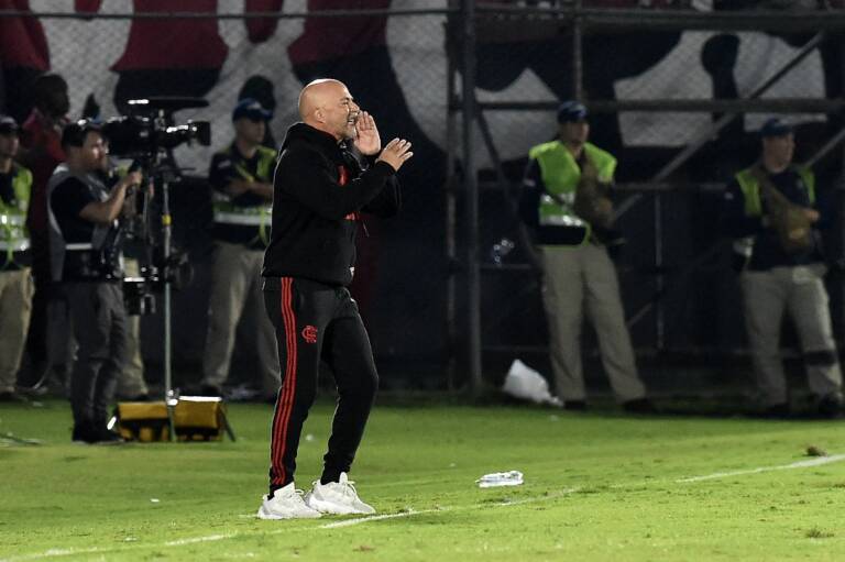Sampaoli afirma que ainda está se adaptando ao elenco do Flamengo: “Estou trabalhando a intensidade”