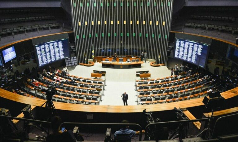Votação do arcabouço fiscal será depois da reforma ministerial