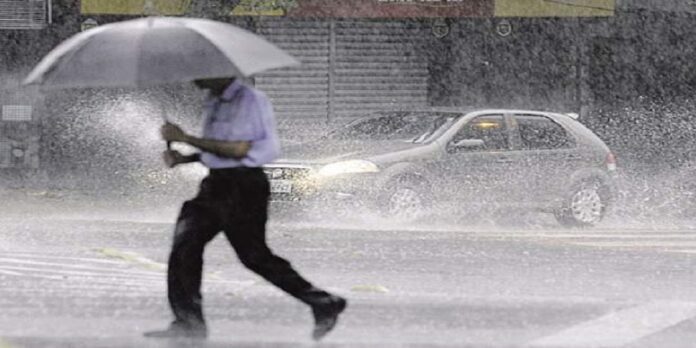 Alerta de tempestade e queda de granizo em 27 cidades do ES, Piúma, Itapemirim e Kennedy na lista