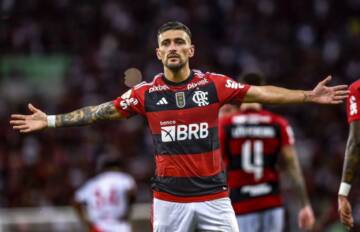 Com Flamengo na briga pelo título, Arrascaeta pensa “jogo a jogo” no Brasileirão