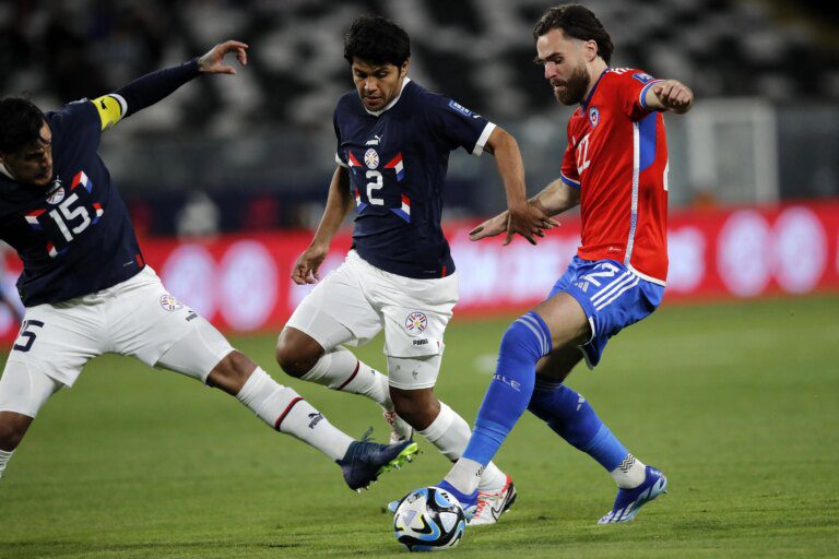 Com Gómez e Rojas, Paraguai empata sem gols com o Chile pelas Eliminatórias