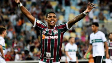 John Kennedy analisa vitória e destaca seriedade do Fluminense: "Todo jogo como uma final"