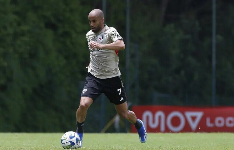 Lucas treina sem restrições e se aproxima de retorno ao São Paulo