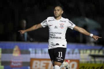 Moscardo fala da sensação de marcar primeiro gol com a camisa do Corinthians: "É diferente"