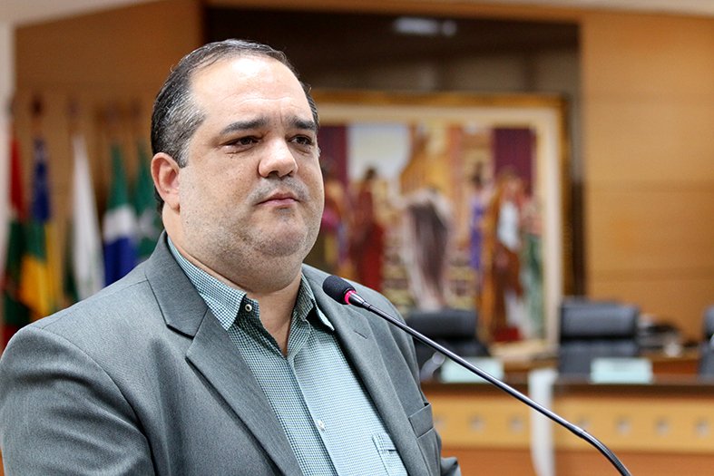Érico Figueiredo Gonçalves.