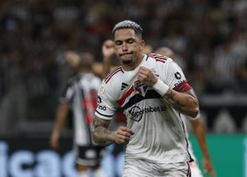 Luciano celebra marca de 200 jogos pelo São Paulo: "Vamos por mais"