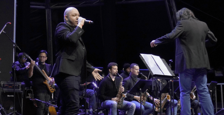 Governo do Espírito Santo encerra o ano com show de big band no pátio da Fames