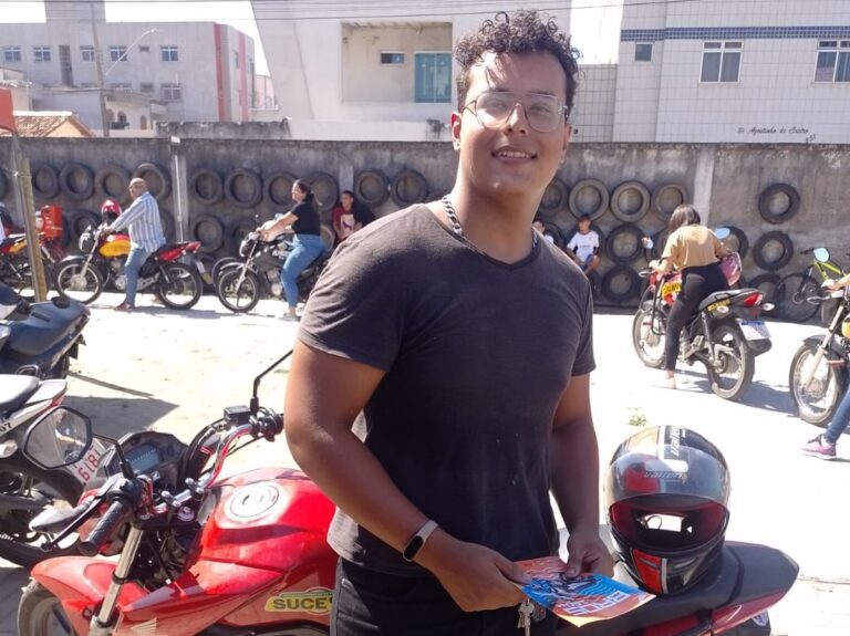 Luto em Guarapari: jovem de 18 anos morre após colisão trágica no caminho para casa