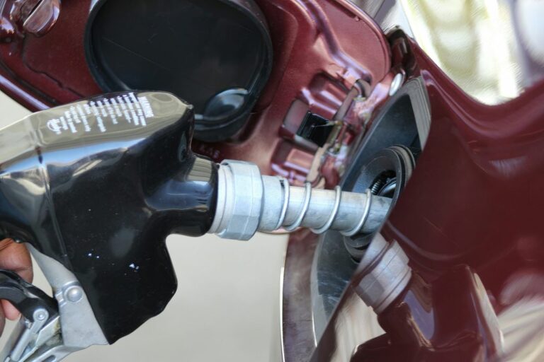 Procon de Cachoeiro divulga pesquisa de preço em postos de combustíveis