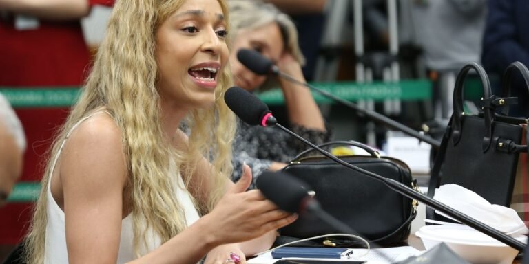 Erika Hilton é primeira deputada trans a liderar bancada no Congresso