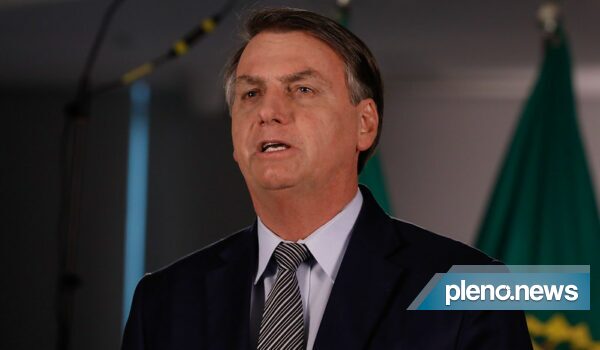 Jair Bolsonaro almoçou com governadores antes de ato em SP
