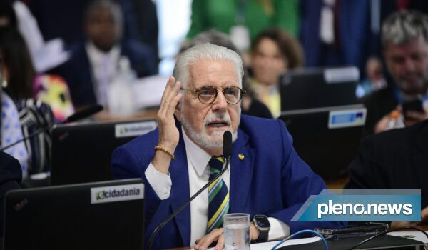 Líder do PT no Senado critica falas de Lula sobre o Holocausto