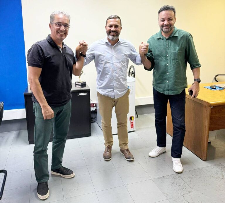 Ted Conti, Tyago e Gedson Merizio se unem em projeto para discutir prefeitura de Guarapari