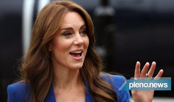Vídeo: Kate Middleton é flagrada fazendo compras com William