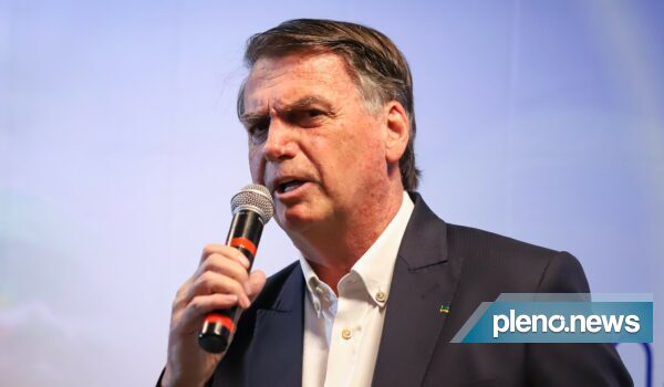 Bolsonaro seguirá na política: ‘Gás de moleque de 20 anos’