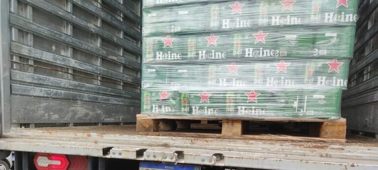 Fiscalização do ES: Sefaz apreende 66 mil latas de cerveja e multa empresa em R$ 234 mil