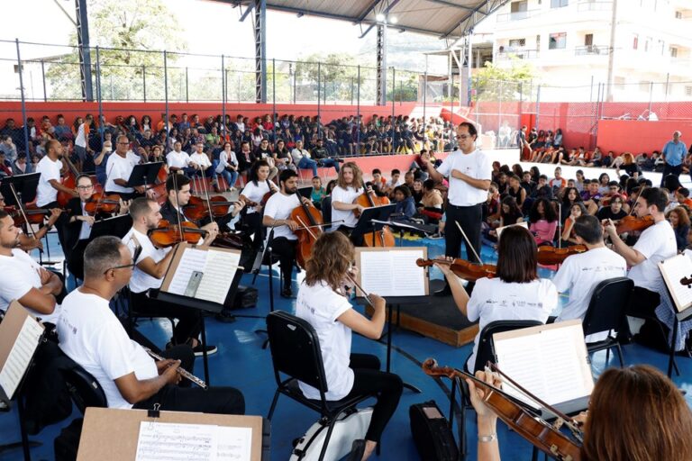 Governo ES: Série ‘Orquestra nas Escolas’ inicia nova temporada de apresentações da Sinfônica do Espírito Santo