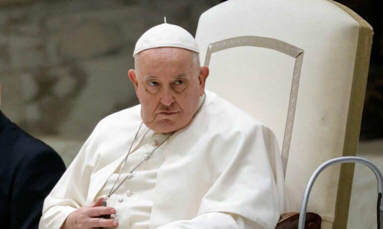 Papa Francisco volta a falar em “viadagem” na Igreja Católica