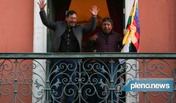 Bolívia: Arce troca comandantes militares após tentativa de golpe